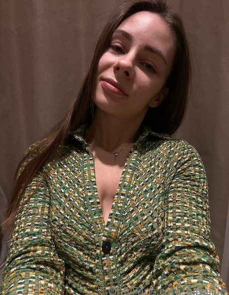 ninaliiin modèle adulte archive