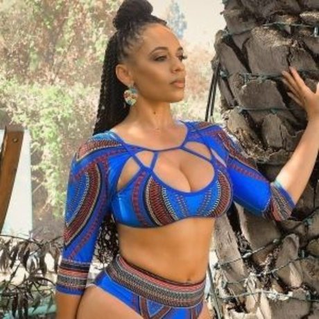 Melyssa Ford étoile sexy collection