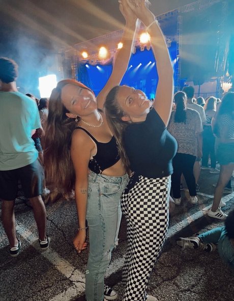 Kaylee S modèle xxx photos