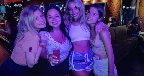 Kaylee S joli modèle photos