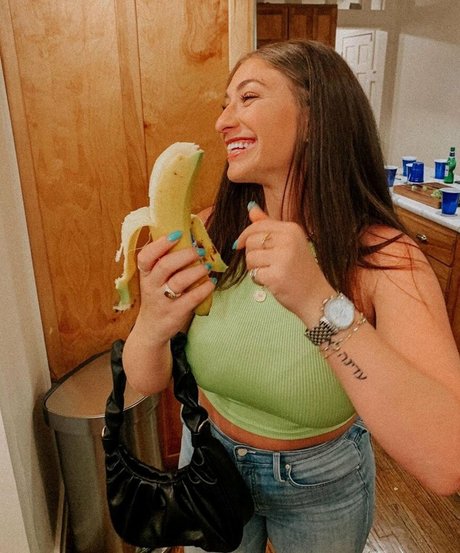 Nikki Kay star du porno chaud images