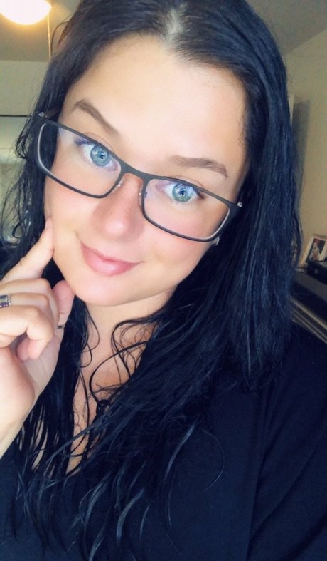 Ashley Dawn modèle nu img