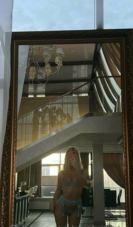 olyalyalyalya modèle sympa photo