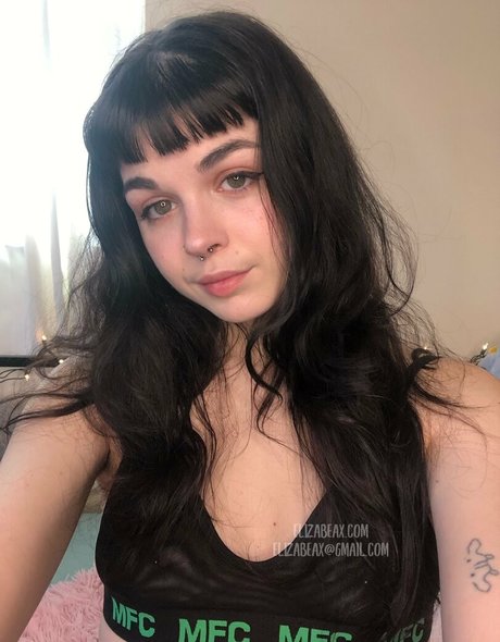 elizabeafree modèle exclusif collection