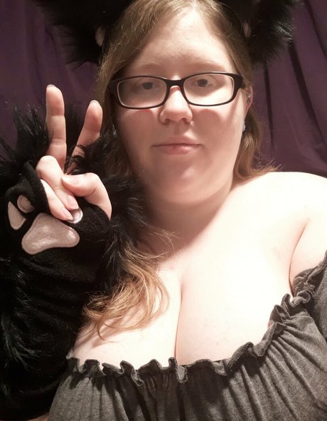 geekikittenvip étoile sexy photos