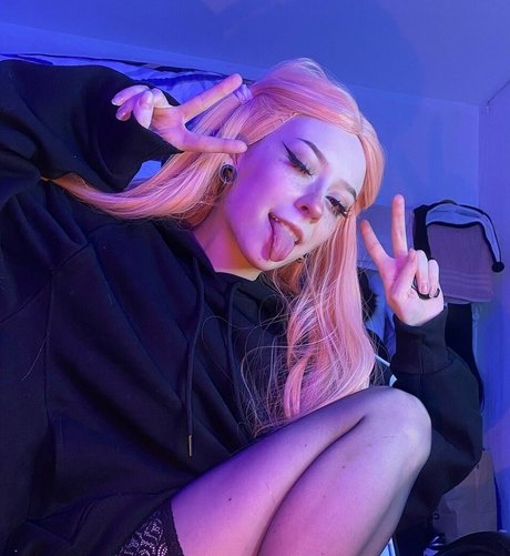 Zira Merz actrice exclusive archive