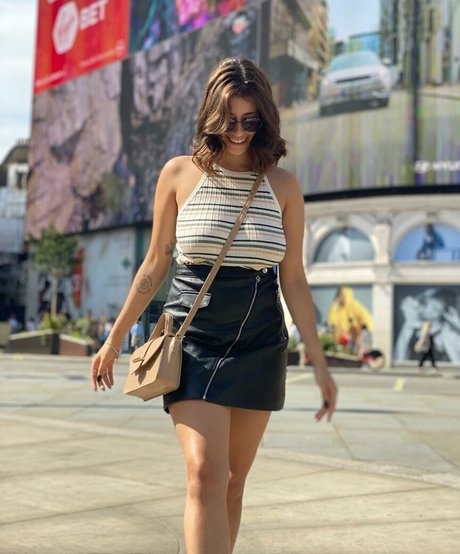 Anah Elisa modèle hd galeries