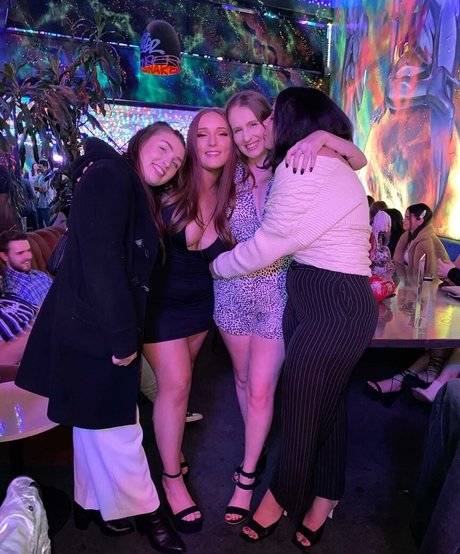 Dannielle Ashurst étoile chaude img