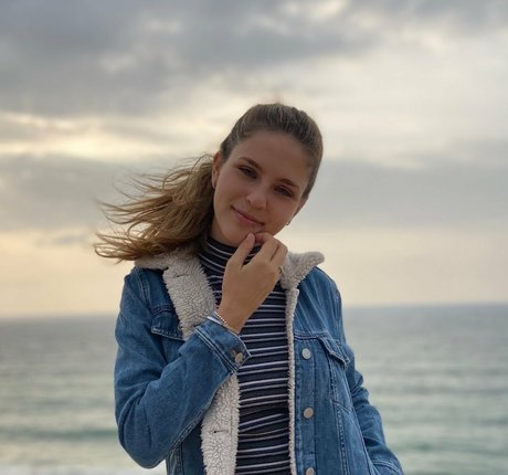 Dana Sartov star du porno sexy galerie