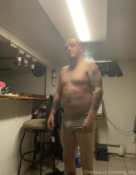 ranting riley xxx star du porno photo