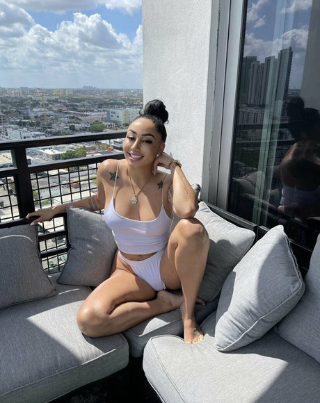 Subzerovixen modèle de haute qualité photos