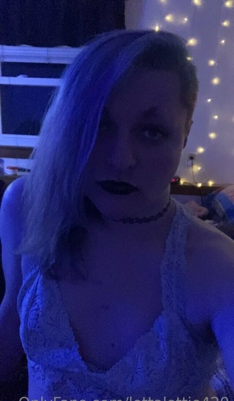 lottalottie420 actrice de grande qualité photos