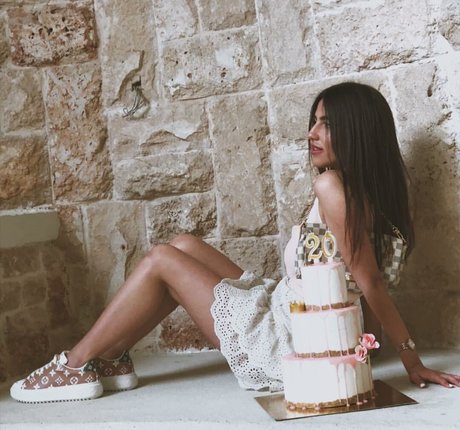 Meshi Malka actrice porno collection