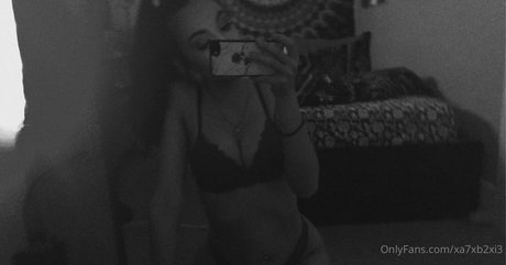 xa7xb2xi3 jolie star du porno galerie