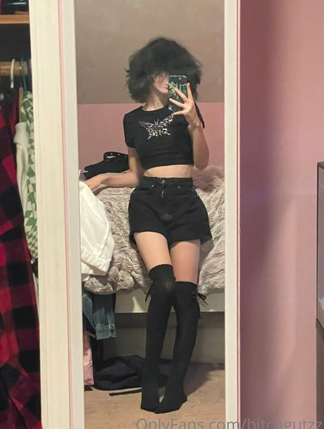 bitchgutzz actrice libre archive