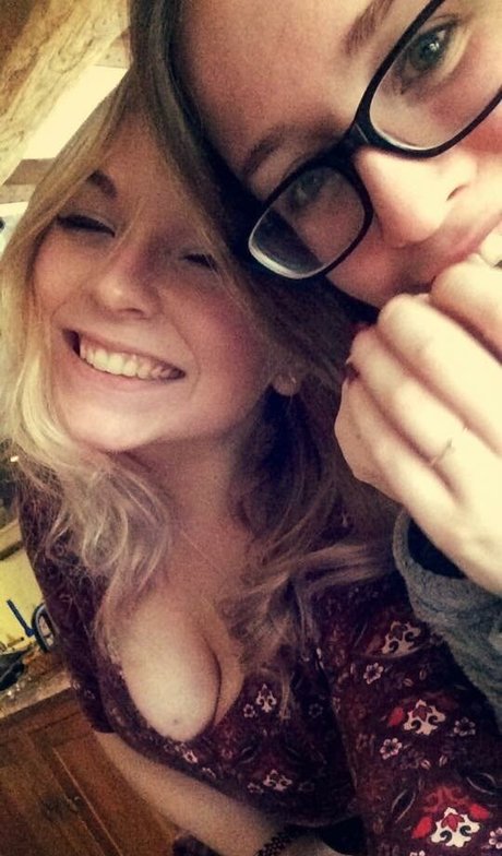 Maton Twins star du porno sexy archive