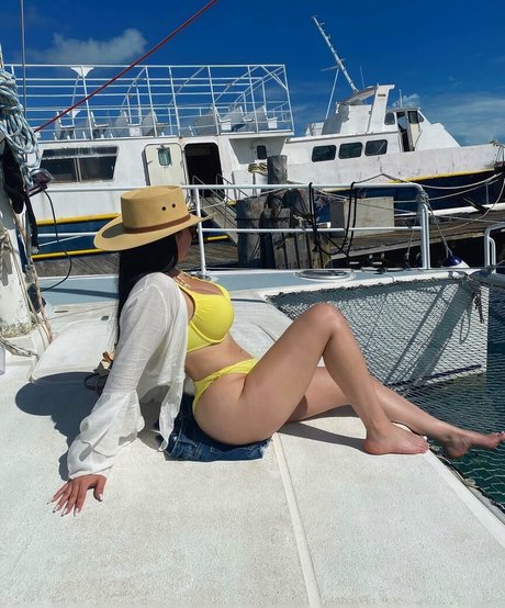 Michelle Balderrama actrice érotique galerie