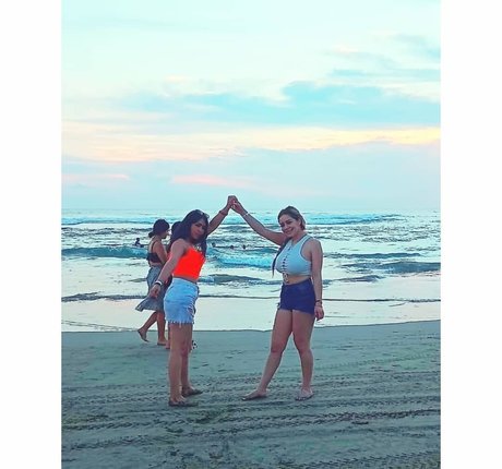 Diana Calderon modèle nu photos