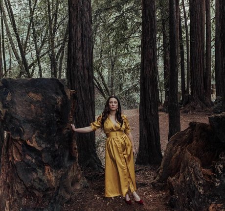 Mekenna Melvin étoile nue photos