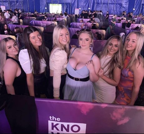 Hollie H actrice exclusive galeries