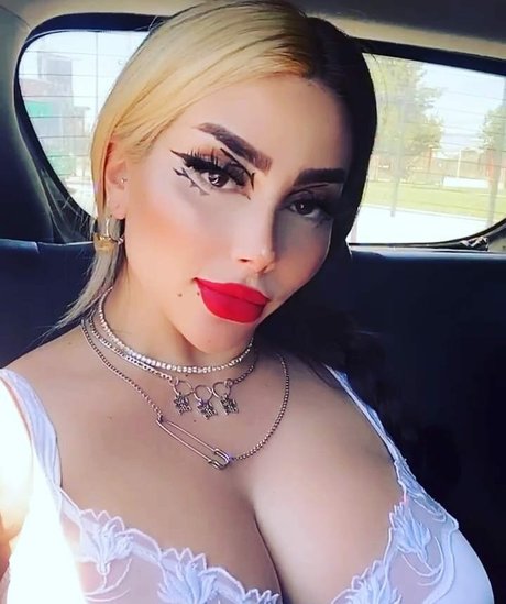 Vai Monroe nus étoiles collection