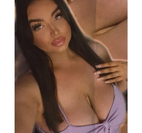 Katie Kerman star du porno gratuite image