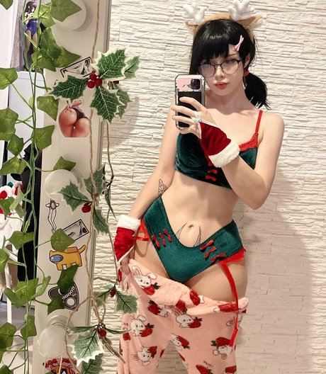 SuiSaiUwU jolie star du porno images