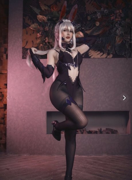 SuiSaiUwU actrice érotique galeries