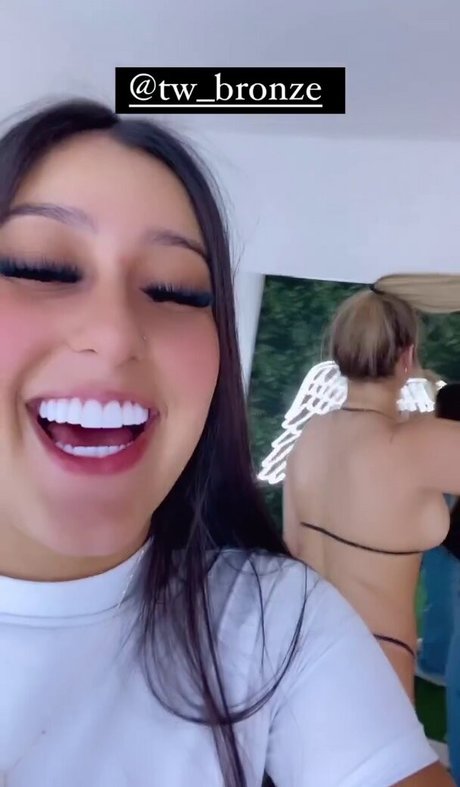 Giulia Porto star du porno érotique photo