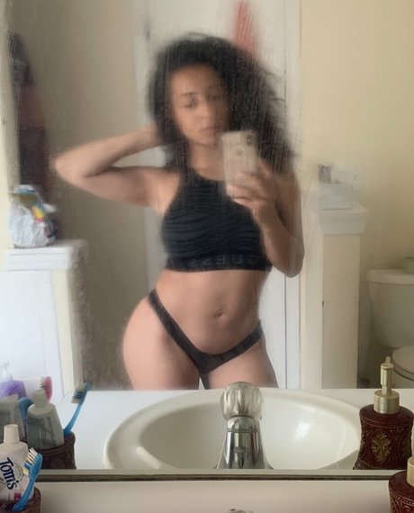 QueenSoTrill actrice nue galerie