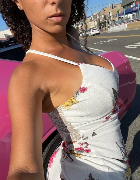 QueenSoTrill modèle exclusif archive