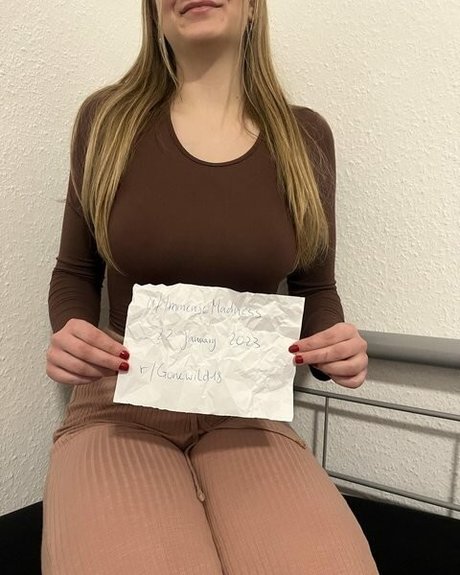 layla 18 star du porno adulte collection