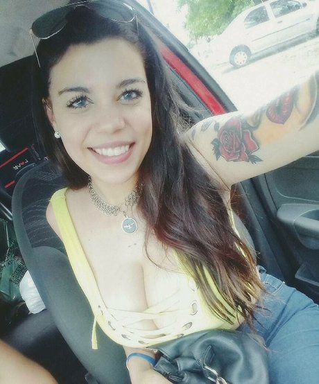 genesis18 actrice de nus photos