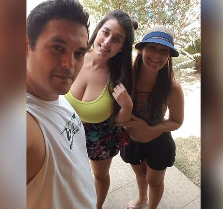 Michelly Rebechi modèle chaud galerie