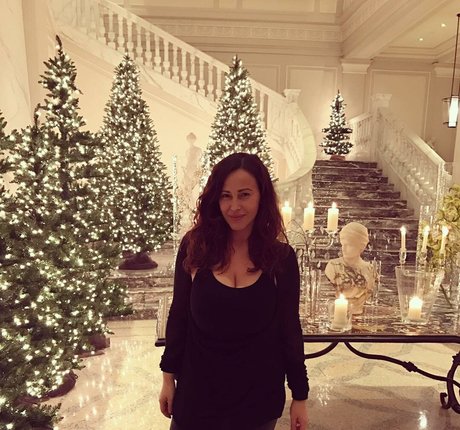 Serena Roberti star du porno en haute qualité image