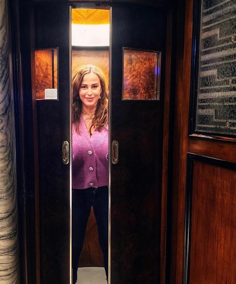 Serena Roberti art étoile galeries