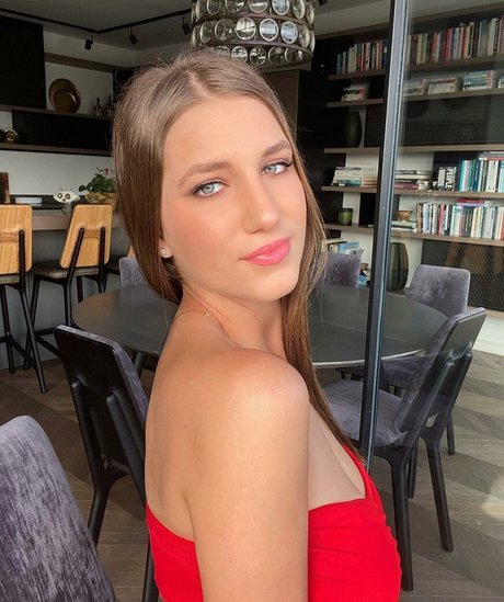 Shira Shabat star du porno exclusive photos