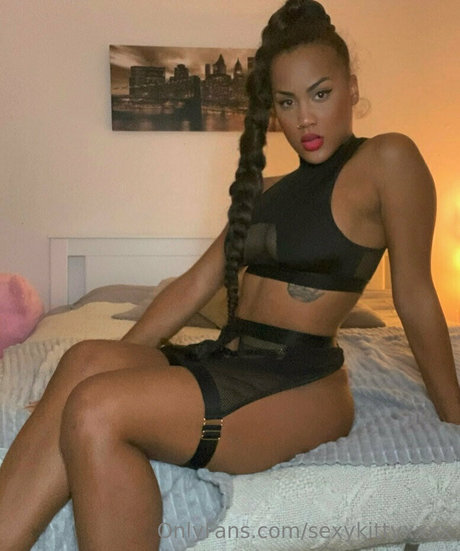 sexykittyxxxx étoile chaude des photos