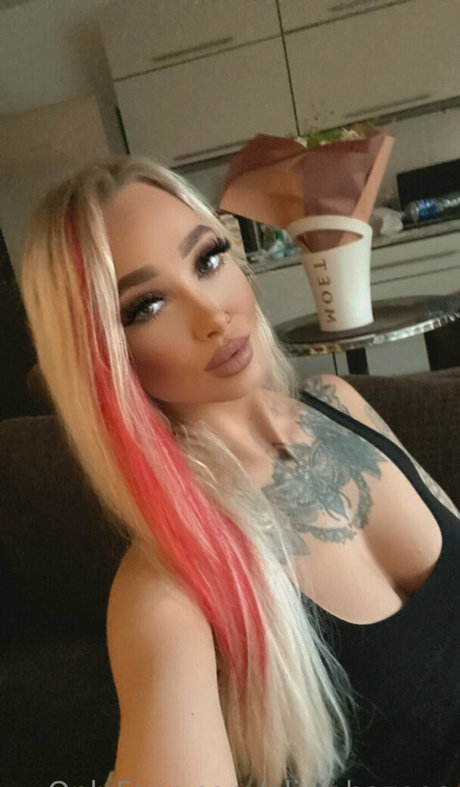 oliviahazeee modèle hd collection