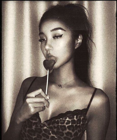 nopearii étoile sexy photos