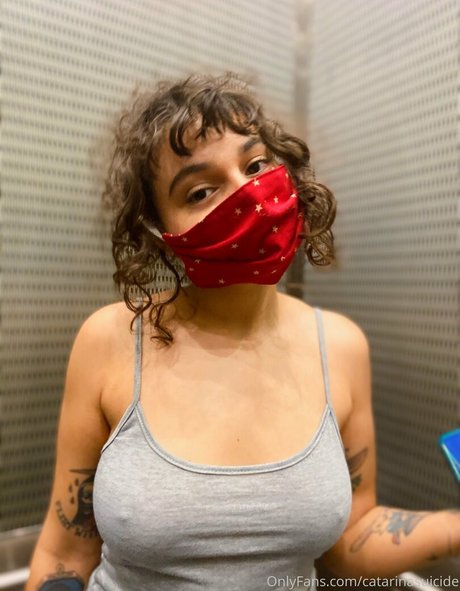 Catarina Suicide modèle porno images