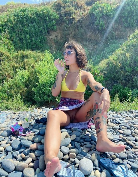 Catarina Suicide nus de stars du porno des photos