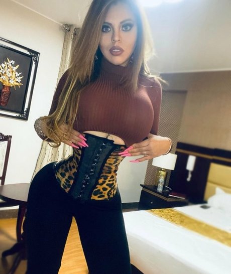 Stefany Camus star exclusive photo