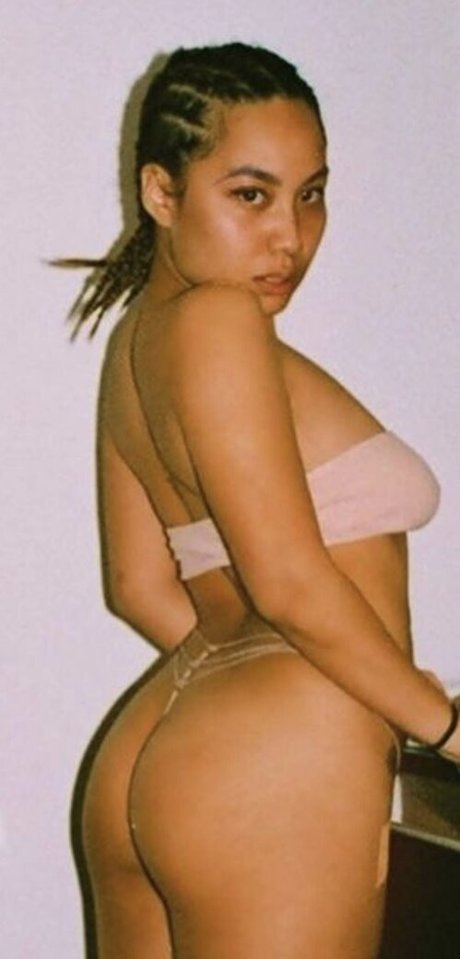 Victoria Kuang art modèle des photos