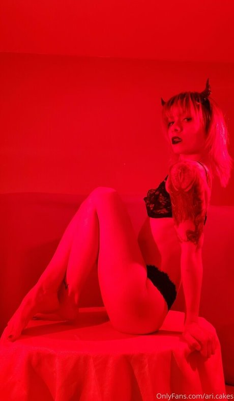 Ari cakes jolie actrice images