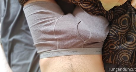 hunganduncut actrice exclusive photo