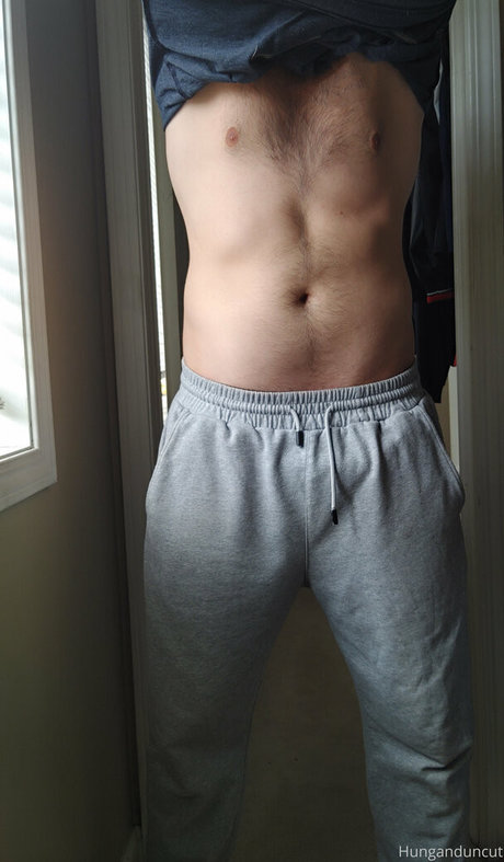 hunganduncut star du porno sexy des photos