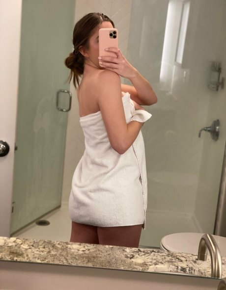 twerkbot belle actrice photo