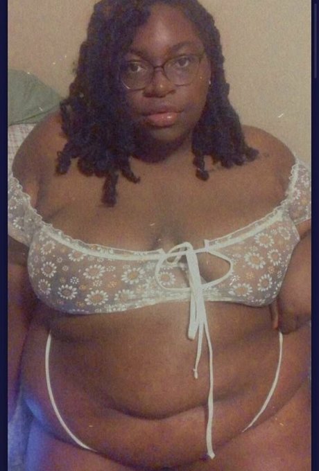 animetiddiezluver modèle sympa image