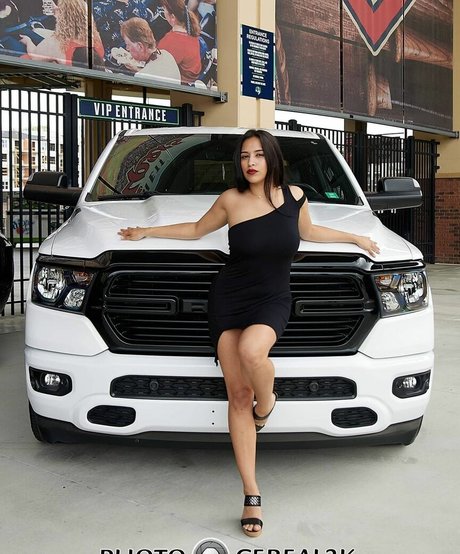 Meli Kissmyspickass modèle meilleur images